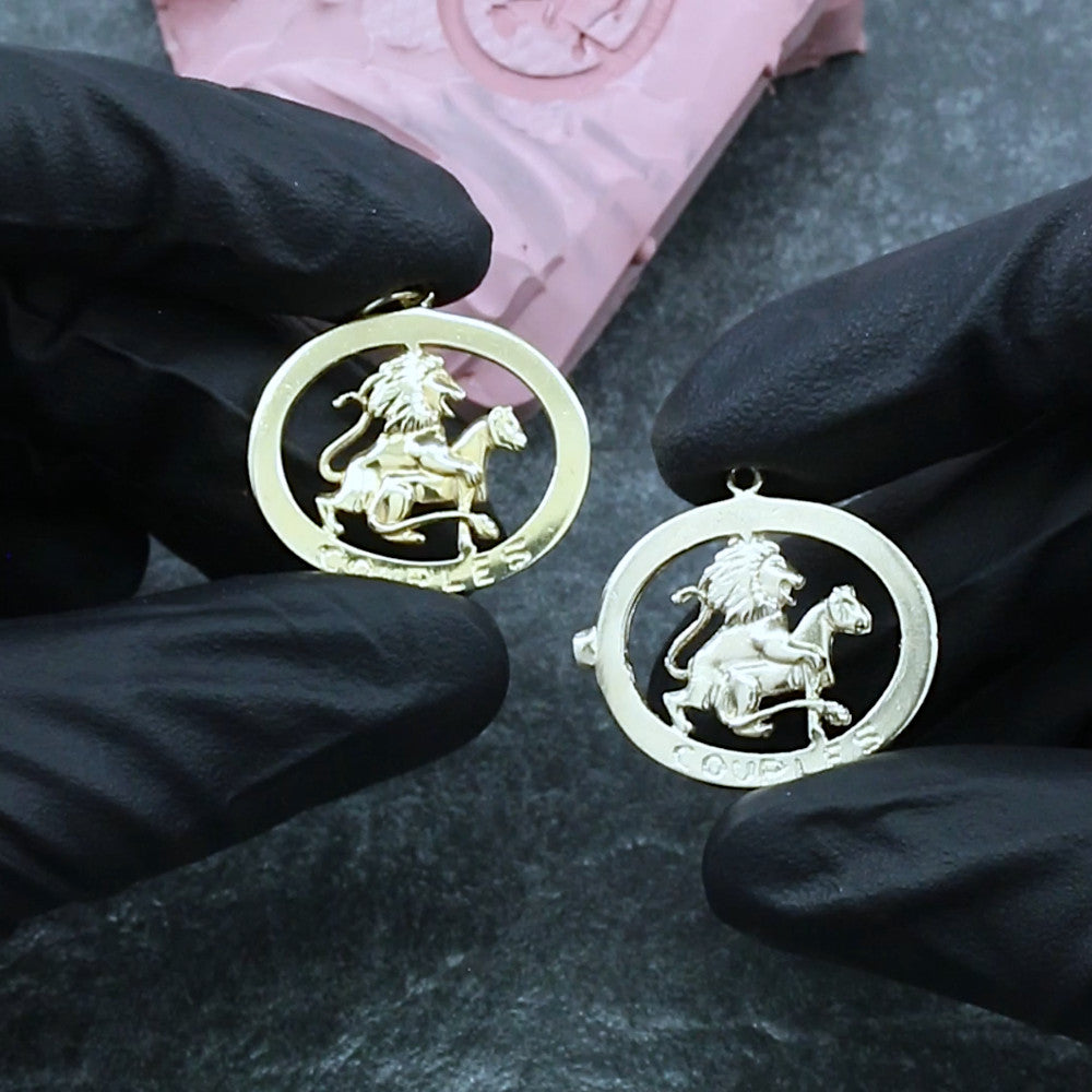 Impression of Lion Couples Pendant
