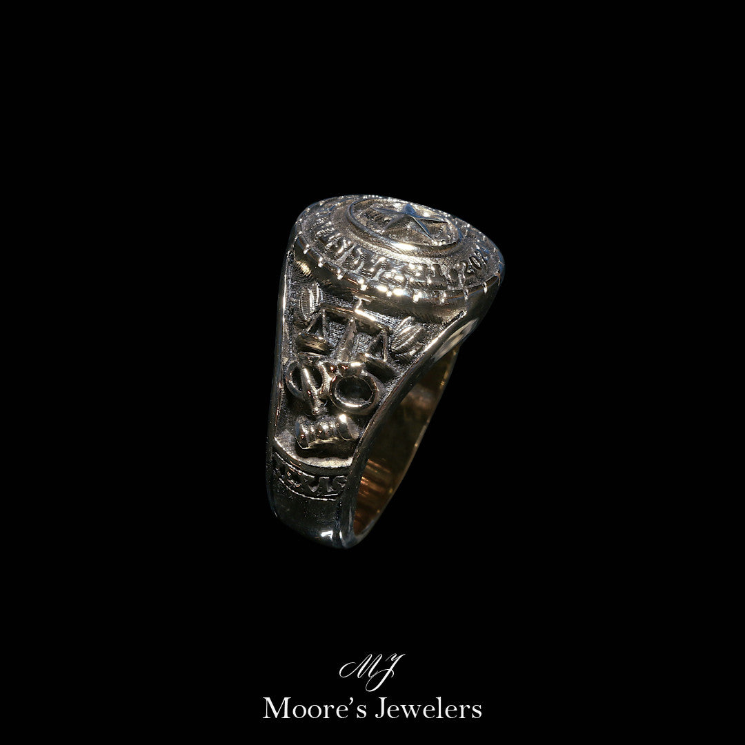 10k Yellow Gold Texas State University Class Ring