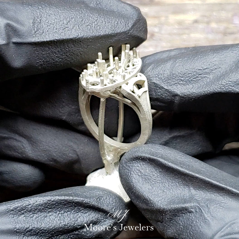 14k White Gold Unique Diamond Fashion Ring