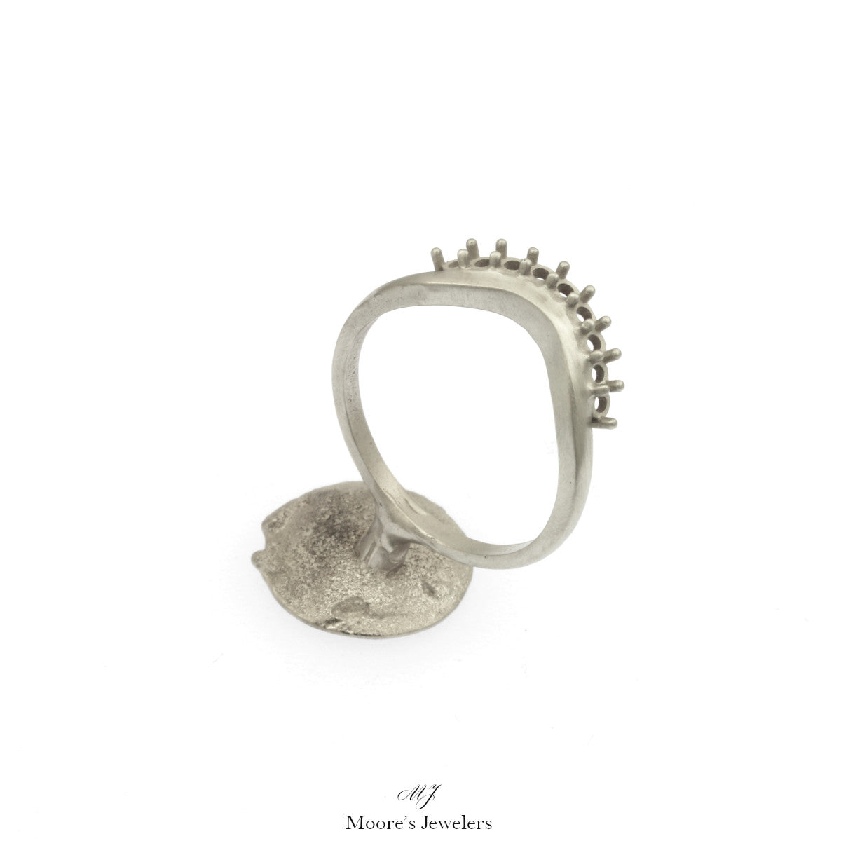 14k White Gold 9 Stone Wedding Band