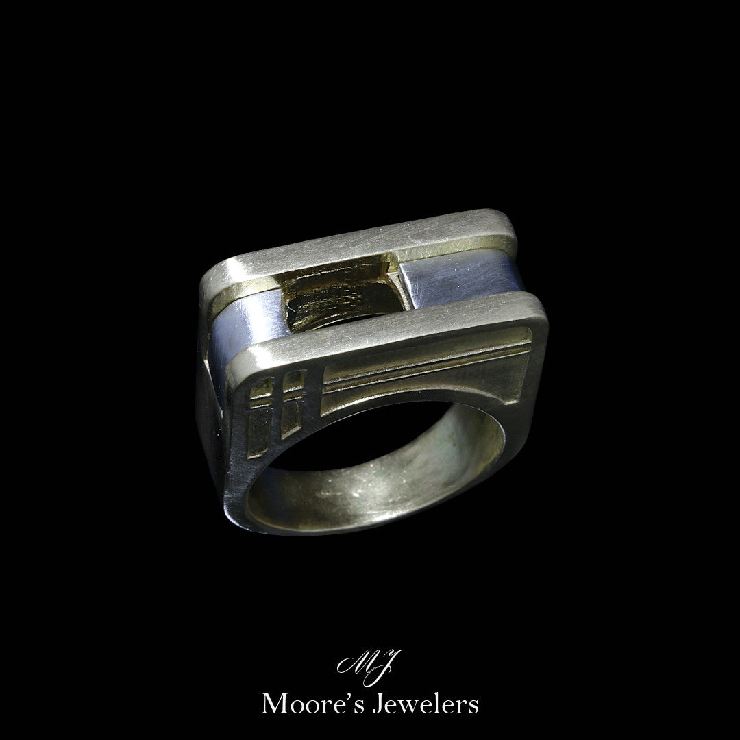 14k Two Tone Man's Back Set Ring