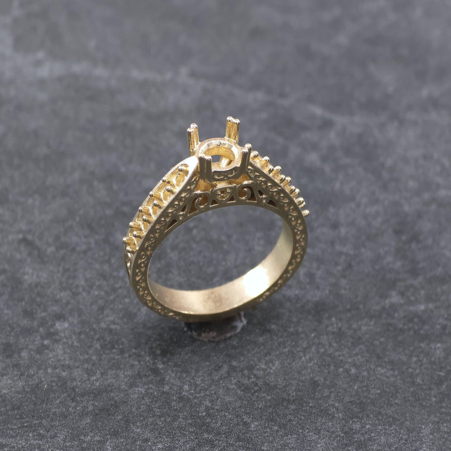 14k Yellow Gold Fuax Antique Style Engagement Ring