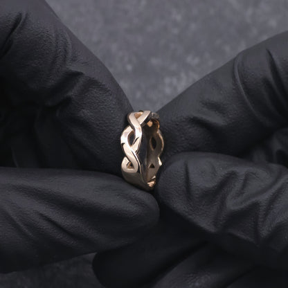 18k Interweaving Twist Wedding Band