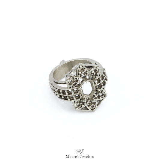 14k White Gold Cast Of Faux Antique Style Ring
