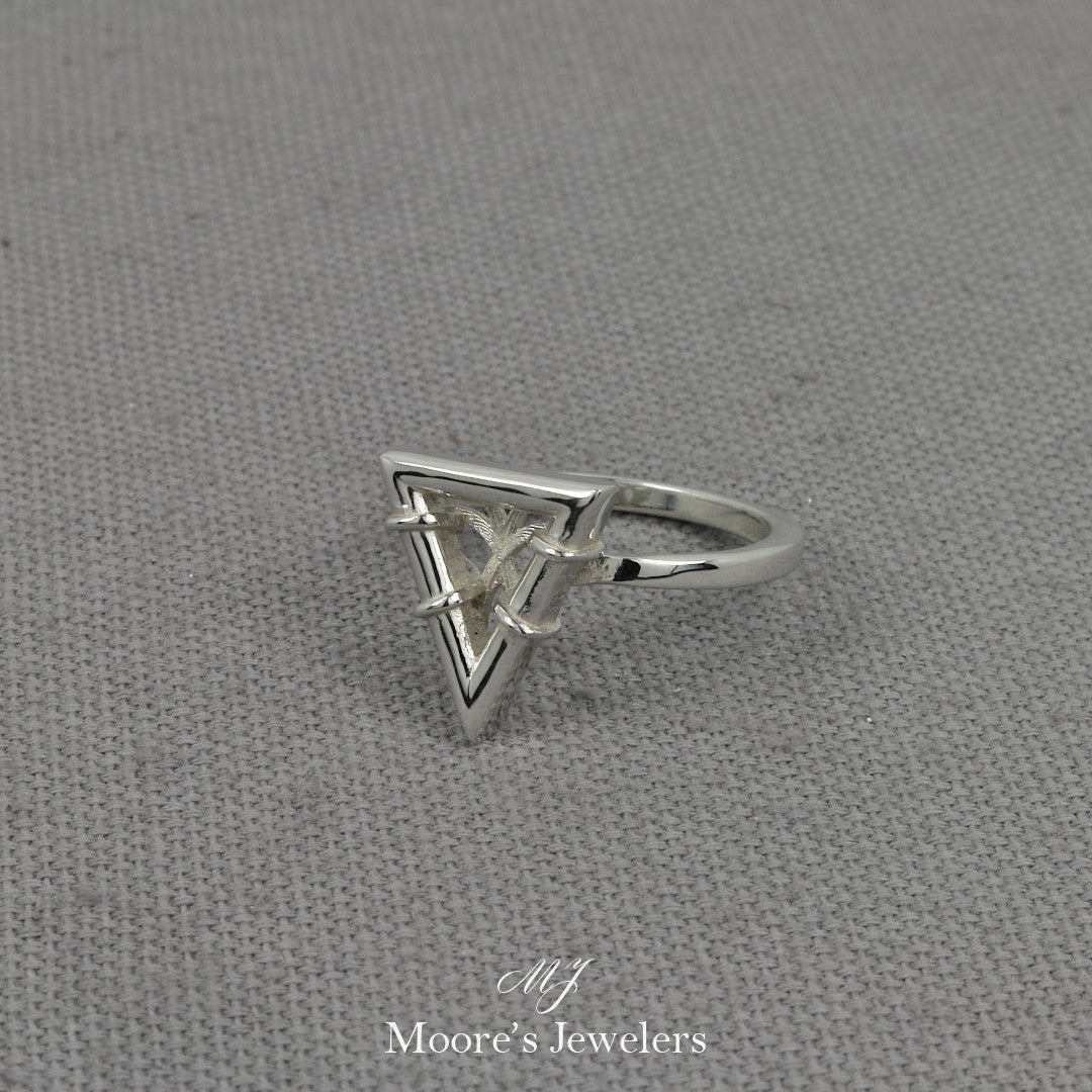 925 Sterling Silver Eternal Triangle Ring